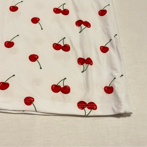 Streetwear Society Cherry Queen Women’s Tshirt Size Medium Shirt - Picture 15 of 16